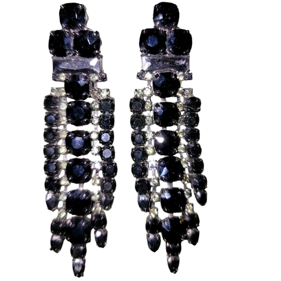 None Jewelry - Express Holiday Earrings